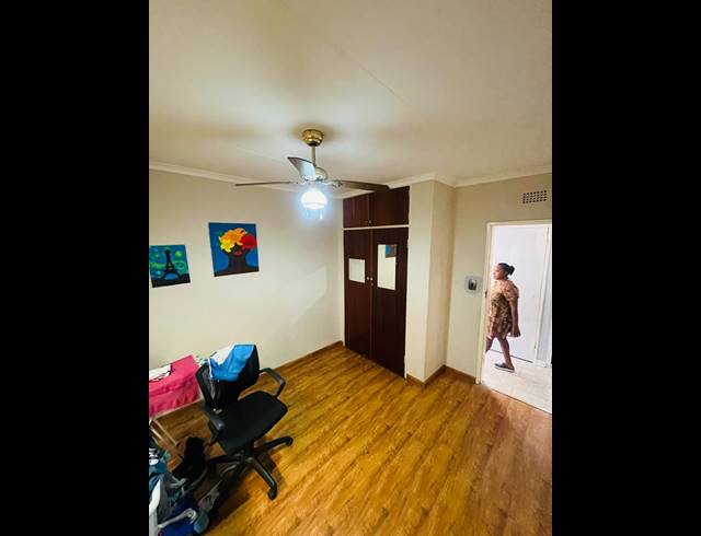 3 BEDROOM HOUSE FOR SALE IN BIRCHLEIGH NORTH